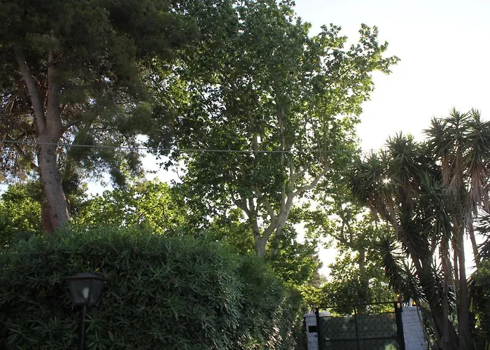 Casina Elio - Charming Villa With Private Garden & Parking